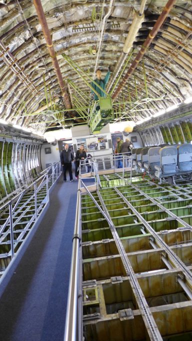 Frachtraum einens Flugzeugs.